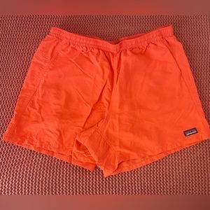 Patagonia Baggie Orange shorts size L